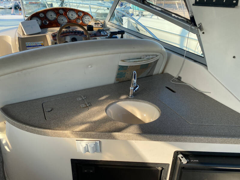 2003 Rinker 342 FIESTA VEE