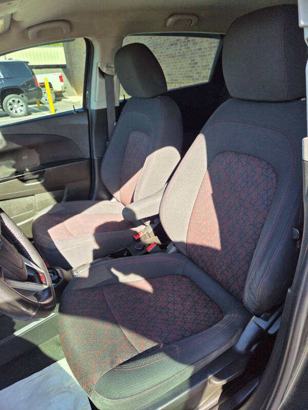 2019 Chevrolet Sonic LT Auto