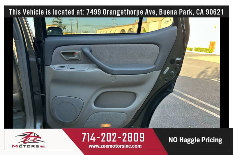 2003 Toyota Sequoia SR5