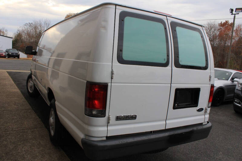 2007 Ford Econoline Van Commercial photo 7