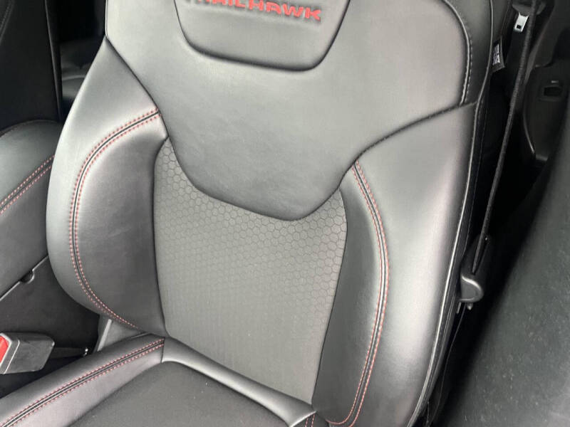 2021 Jeep Cherokee Trailhawk