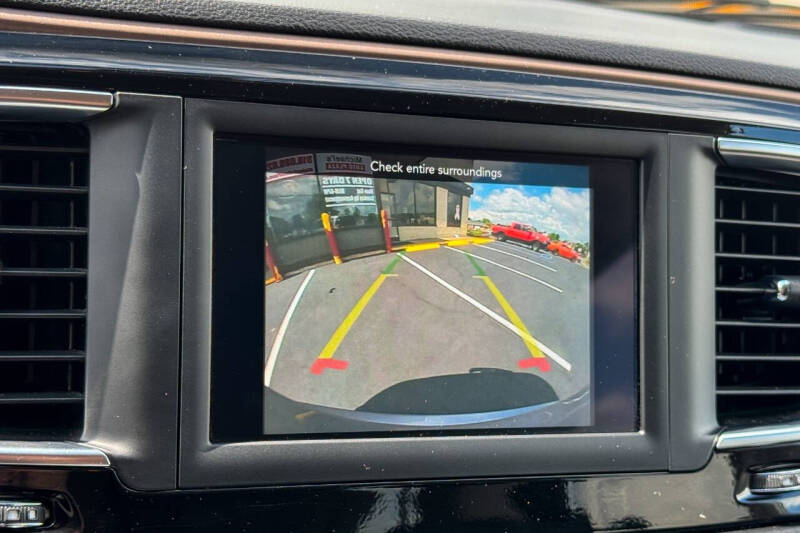 2020 Chrysler Voyager L
