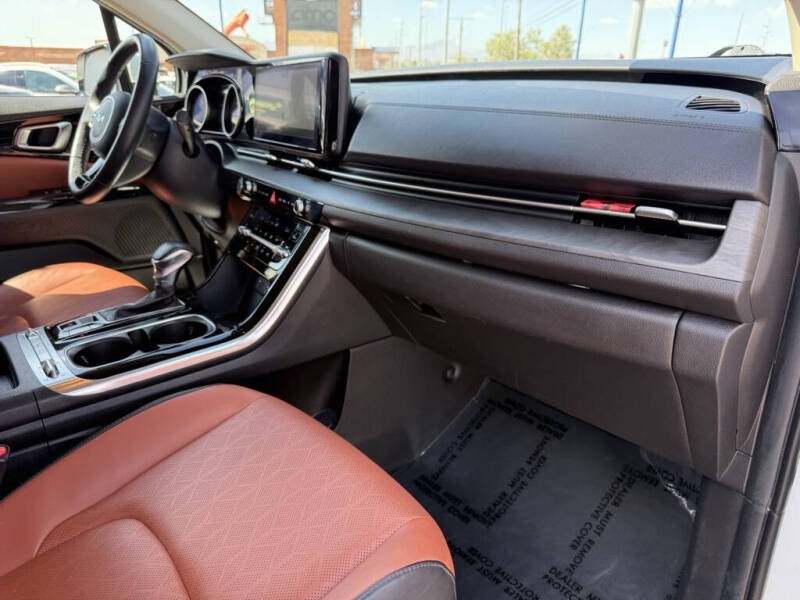 2022 Kia Carnival SX