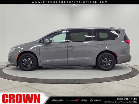 2022 Chrysler Pacifica Hybrid Touring L