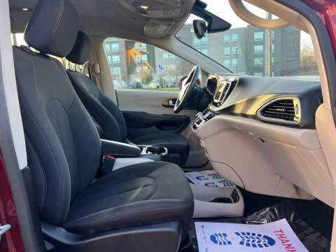 2018 Chrysler Pacifica Touring Plus