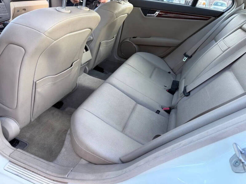 2011 Mercedes-Benz C-Class C 300 Luxury