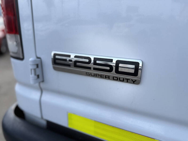 2010 Ford E-Series E-250