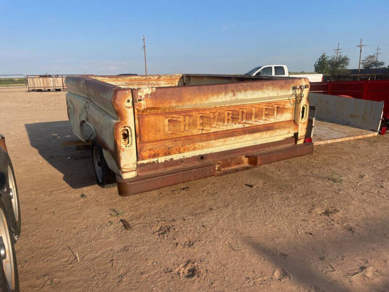 TRUCK BED CHEVY TRAILER