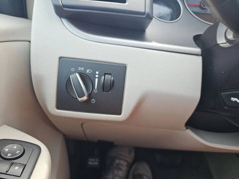 2011 Volkswagen Routan