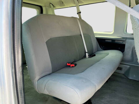 2014 Ford E-Series E-350 SD XLT