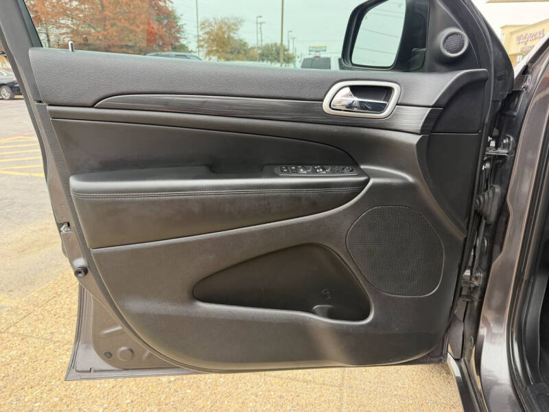 2019 Jeep Grand Cherokee Laredo