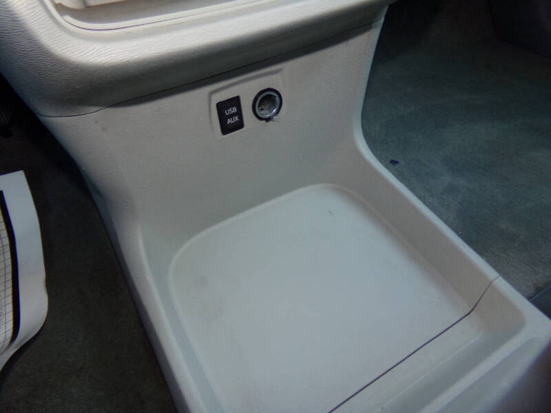 2011 Toyota Sienna XLE 7-Passenger Auto Access Seat