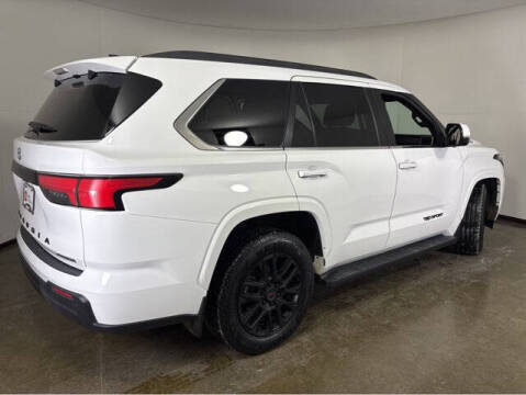 2025 Toyota Sequoia SR5