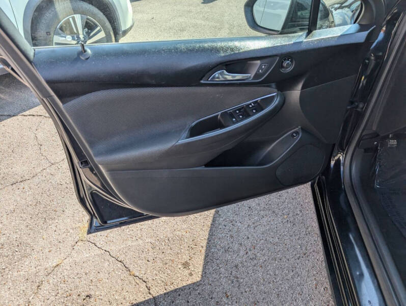 2017 Chevrolet Cruze LS Auto