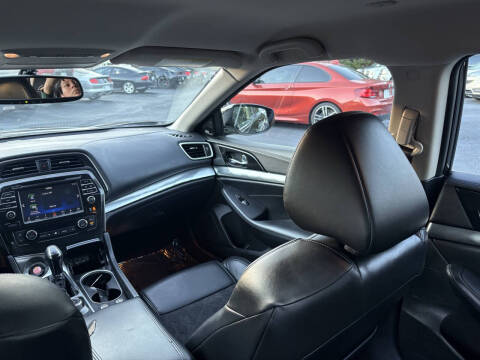 2017 Nissan Maxima 3.5 SR