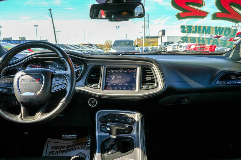 2022 Dodge Challenger SXT