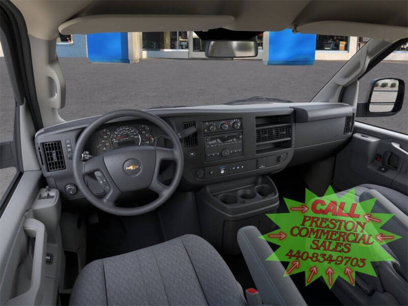 2025 Chevrolet Express 2500
