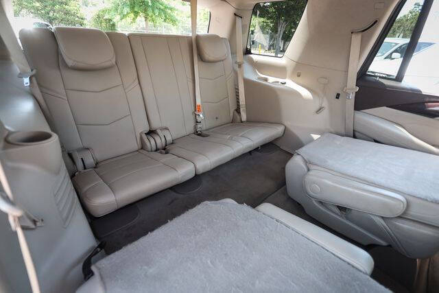 2017 Cadillac Escalade Luxury