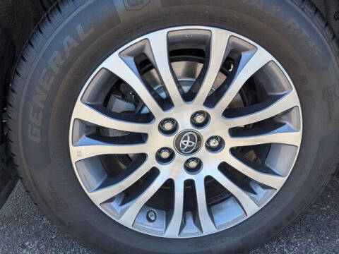 2018 Toyota Sienna XLE Premium 8-Passenger