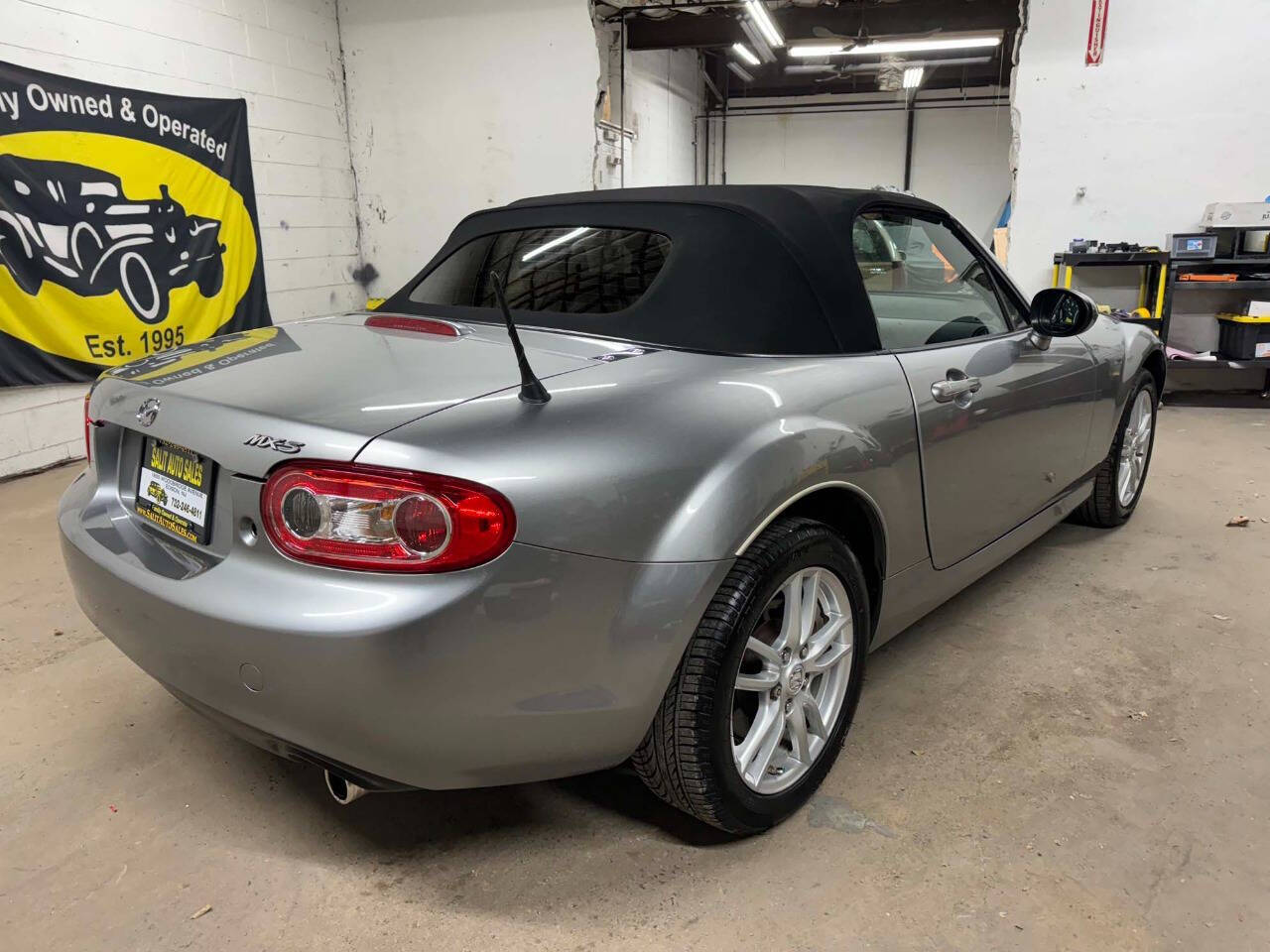 2010 Mazda MX-5 Miata 29