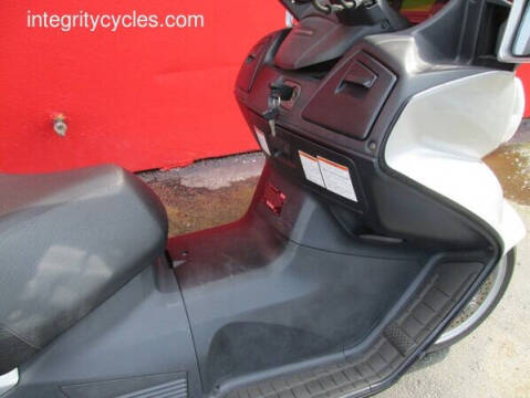 2005 Suzuki Burgman 650