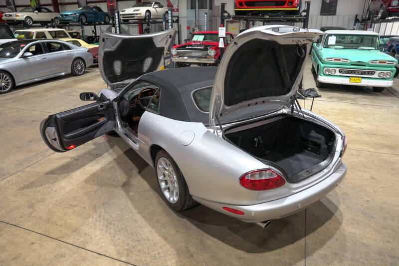 2001 Jaguar XKR