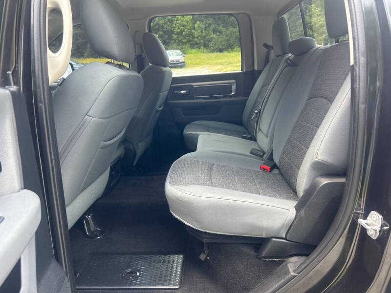2016 RAM 1500 SLT