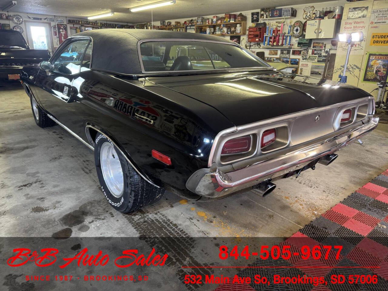 1974 Dodge Challenger 4