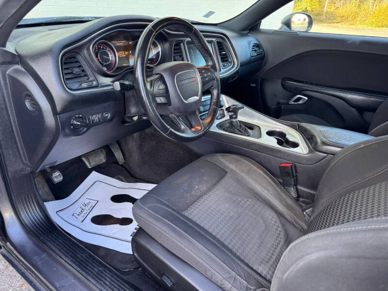 2016 Dodge Challenger SXT