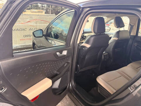 2020 Ford Escape SEL