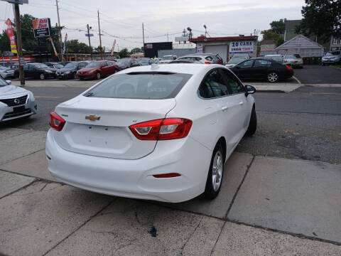 2017 Chevrolet Cruze LT Auto