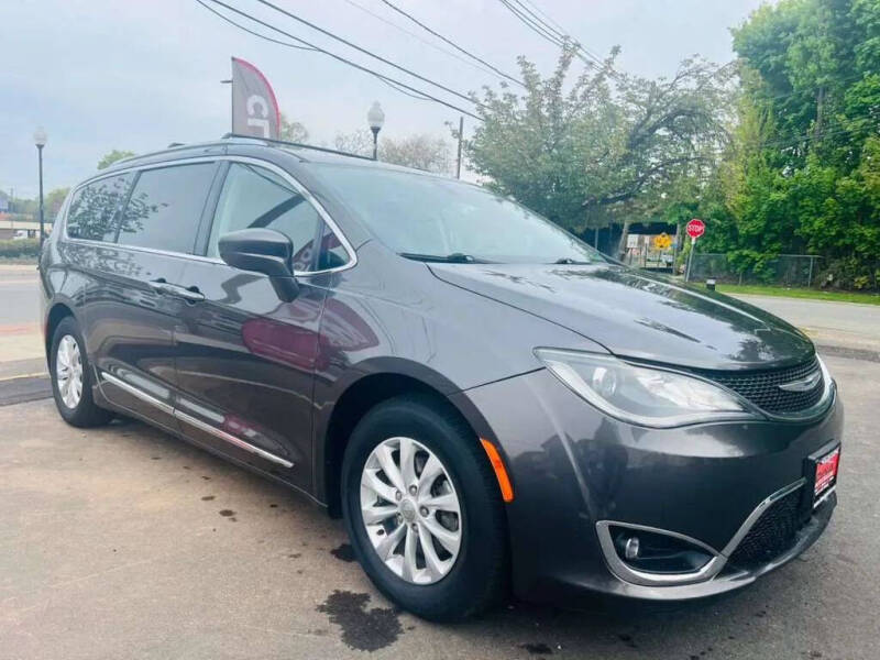 2018 Chrysler Pacifica Touring L
