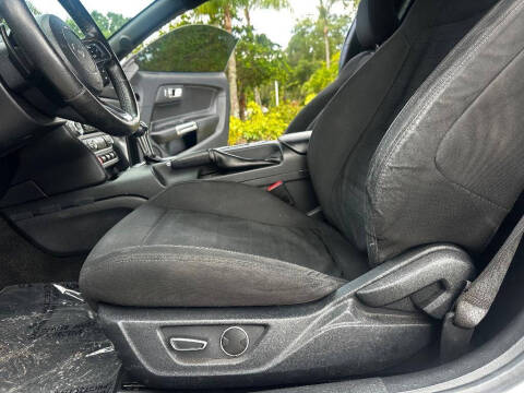 2015 Ford Mustang EcoBoost Premium