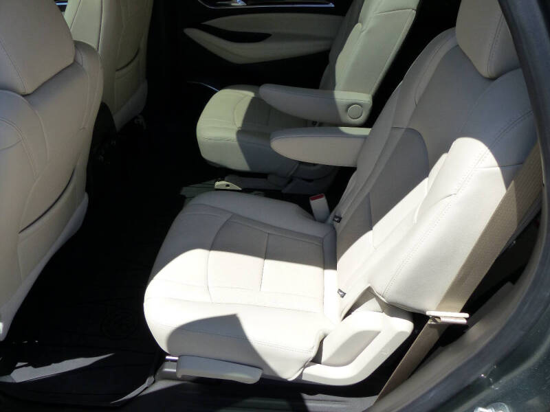 2023 Buick Enclave Essence