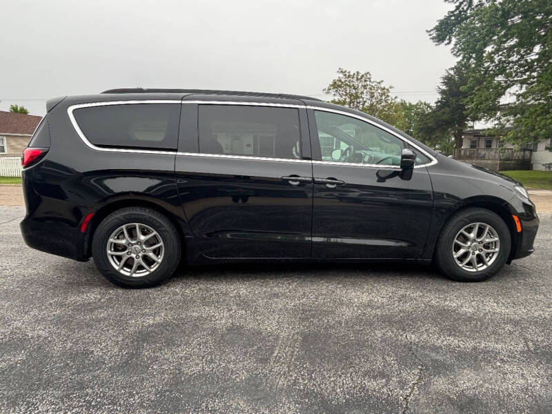 2022 Chrysler Pacifica Touring