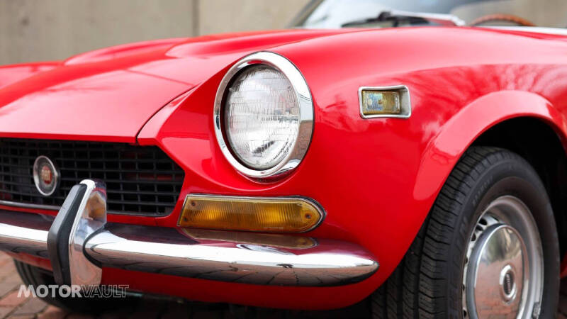 1973 FIAT 124 Spider