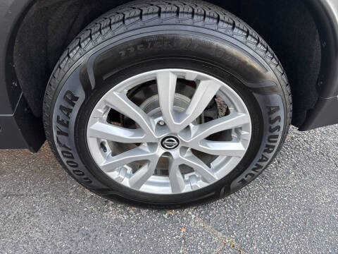 2018 Nissan Rogue SV