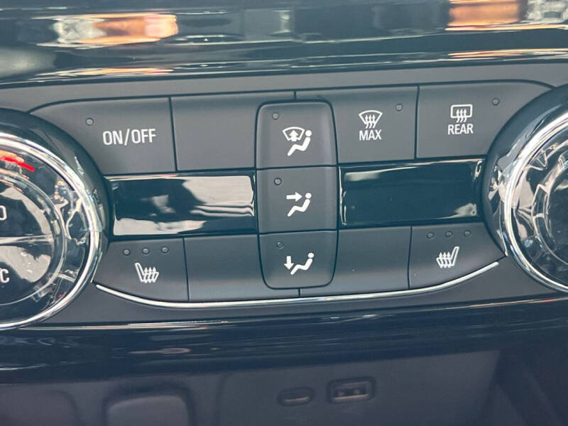 2025 Chevrolet Trax RS