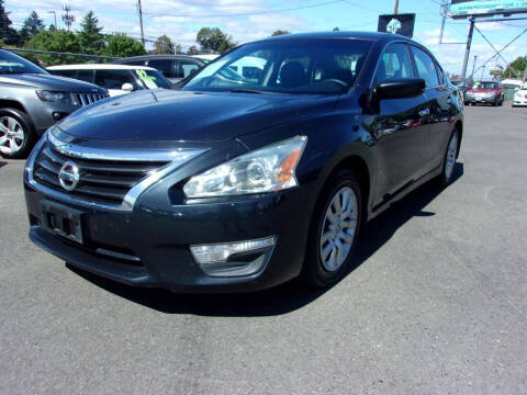 2015 Nissan Altima for sale at MERICARS AUTO NW in Milwaukie OR