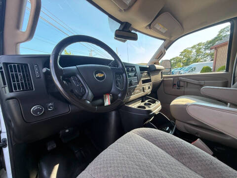 2021 Chevrolet Express 2500