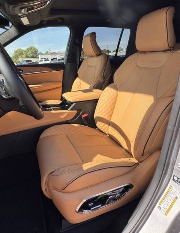 2025 Jeep Grand Cherokee Summit