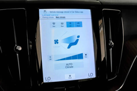 2021 Volvo XC60 T5 Momentum