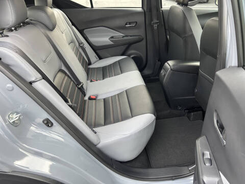 2023 Nissan Kicks SR