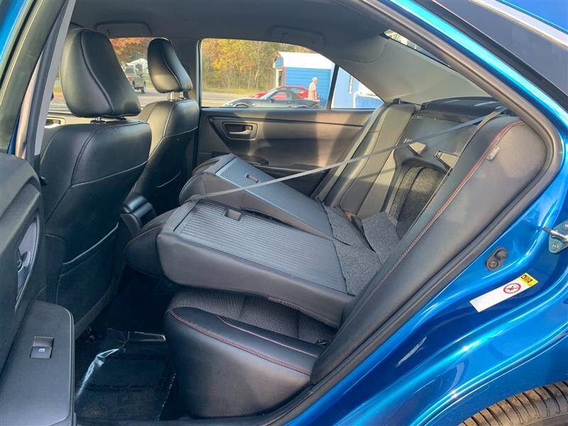 2017 Toyota Camry SE