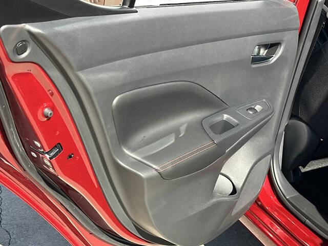 2025 Nissan Versa SR