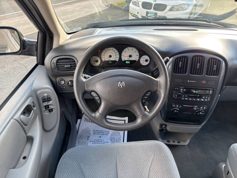2005 Dodge Caravan SXT