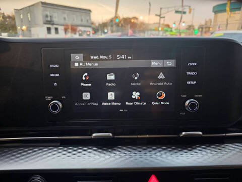 2022 Kia Carnival LX