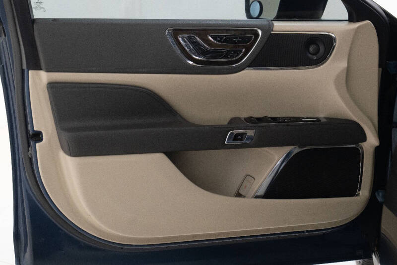 2019 Lincoln Continental Reserve