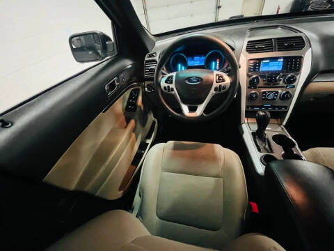 2015 Ford Explorer