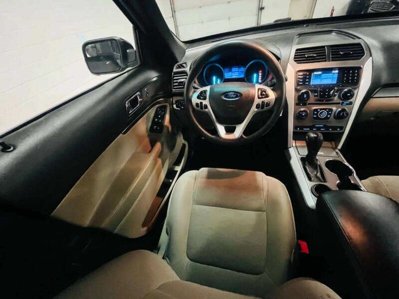 2015 Ford Explorer